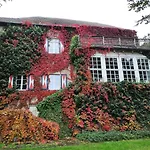 Burg Stavenow Bed & Breakfast